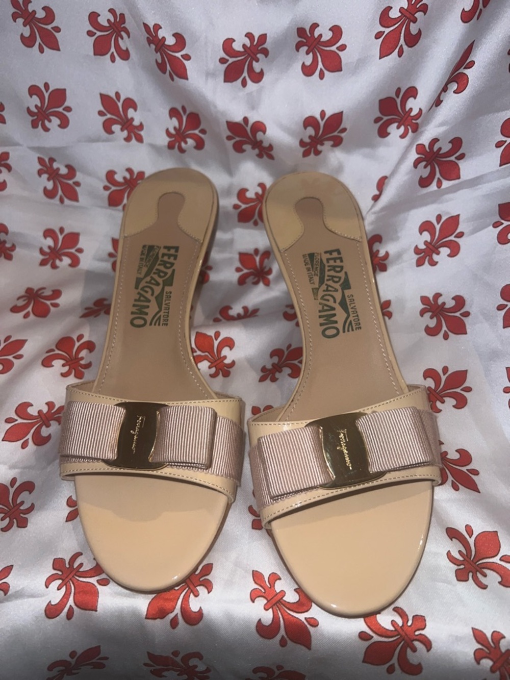 Salvatore Ferragamo Nude Patent Vara Bow Slide Sandals